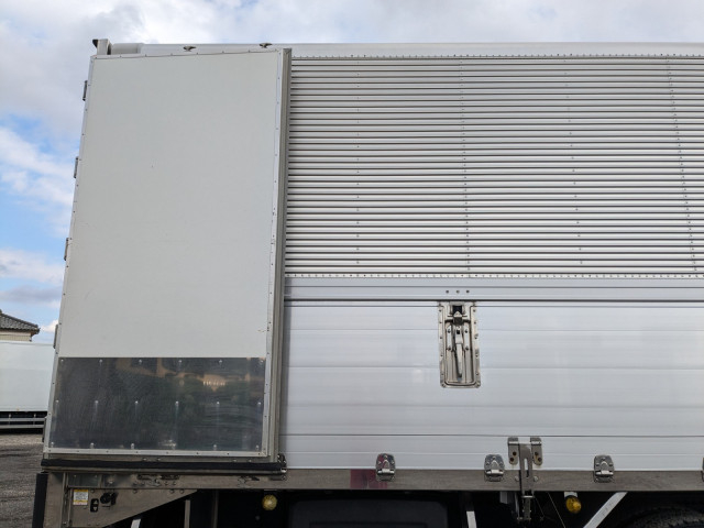 UDトラックス（日産） クオン 大型 冷蔵冷凍バン 2PG-CW5CA(102647) 25枚目