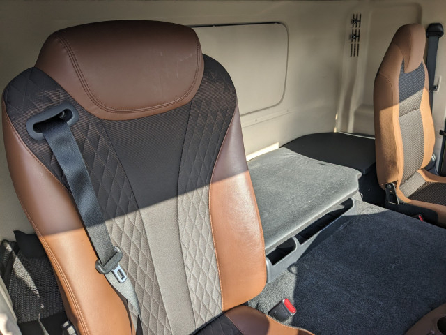 日野 プロフィア 大型 ウィング 2DG-FW1AHG(102648) 33枚目