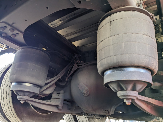 日野 プロフィア 大型 ウィング 2DG-FW1AHG(102648) 38枚目