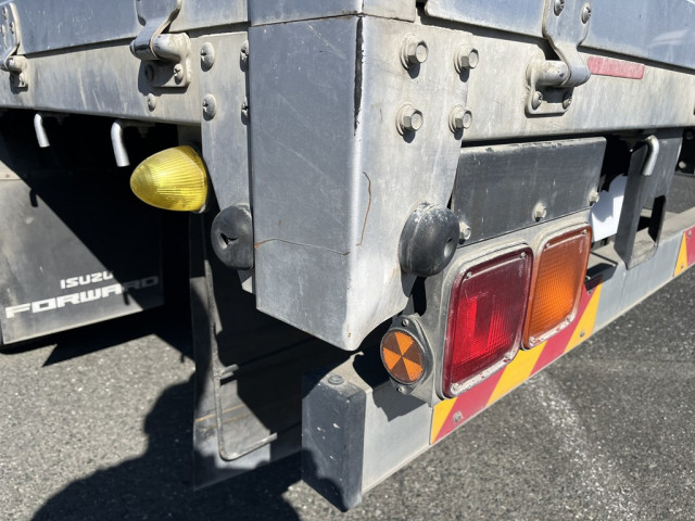 いすゞ フォワード 中型 平ボディ 2RG-FRR90S2(102649) 6枚目