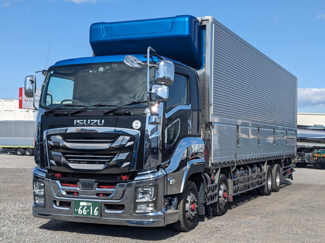 いすゞ ギガ 大型 冷蔵冷凍バン 2PG-CYJ77C(102650) 1枚目