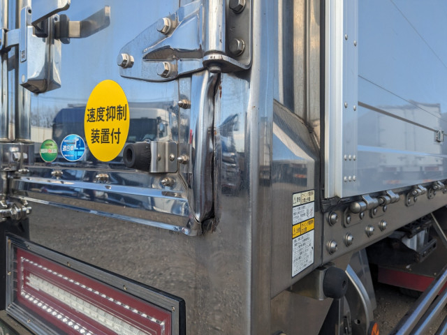 いすゞ ギガ 大型 冷蔵冷凍バン 2PG-CYJ77C(102650) 7枚目