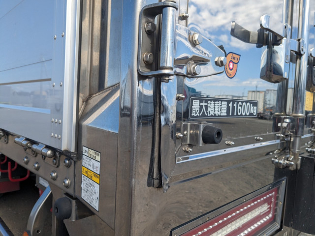 いすゞ ギガ 大型 冷蔵冷凍バン 2PG-CYJ77C(102650) 9枚目