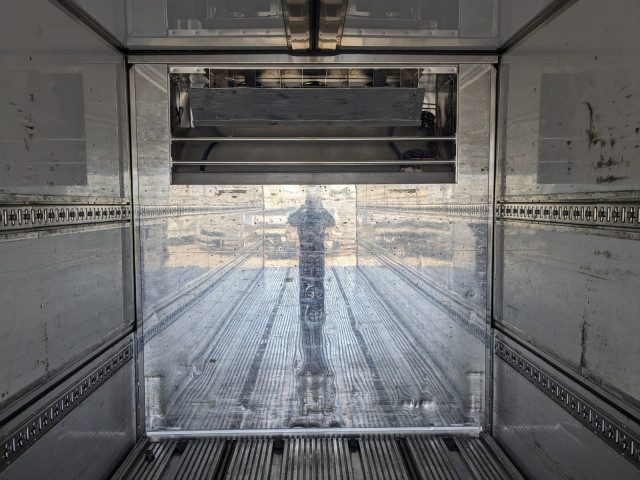 いすゞ ギガ 大型 冷蔵冷凍バン 2PG-CYJ77C(102650) 14枚目