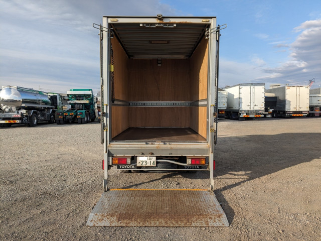 トヨタ トヨエース 小型 バン TKG-XZC675(102652) 9枚目