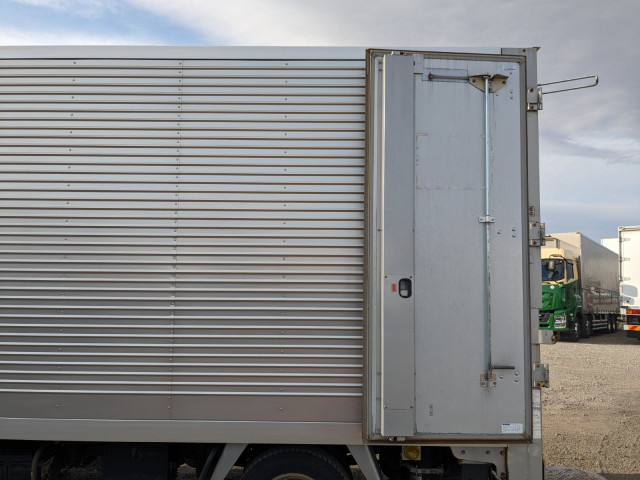 トヨタ トヨエース 小型 バン TKG-XZC675(102652) 30枚目