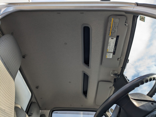 トヨタ トヨエース 小型 バン TKG-XZC675(102652) 38枚目