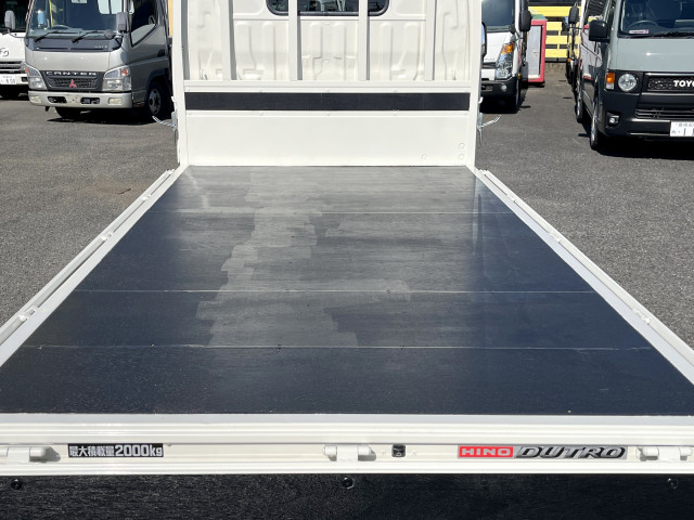 日野 デュトロ 小型 平ボディ 2KG-XZU675M(102655) 9枚目