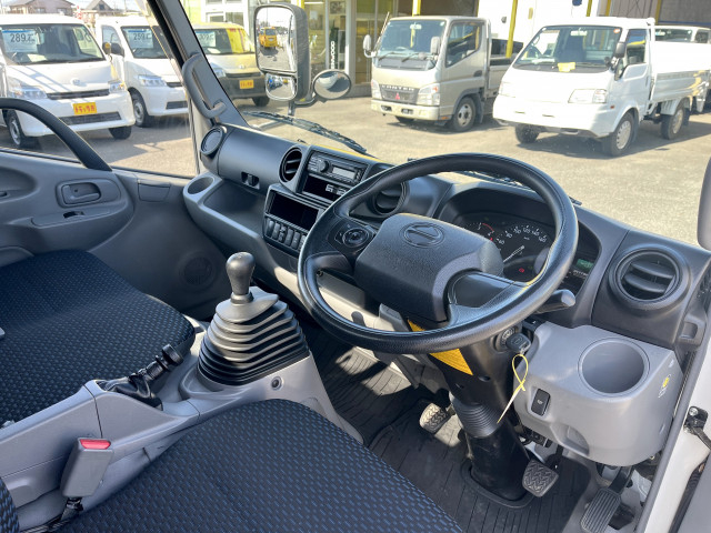 日野 デュトロ 小型 平ボディ 2KG-XZU675M(102655) 15枚目