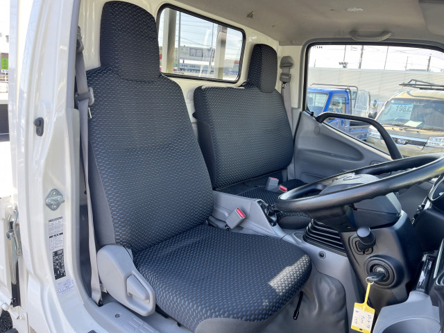 日野 デュトロ 小型 平ボディ 2KG-XZU675M(102655) 16枚目