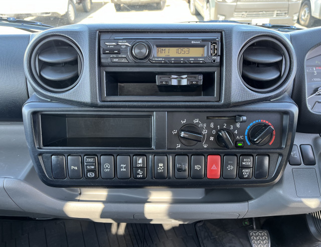 日野 デュトロ 小型 平ボディ 2KG-XZU675M(102655) 20枚目