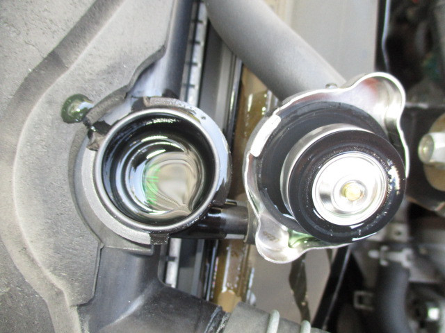 いすゞ エルフ 小型 平ボディ 2RG-NJR88A(102657) 11枚目