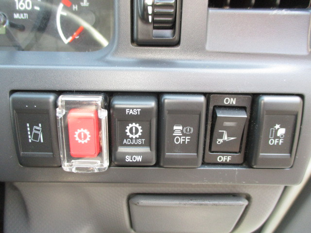 いすゞ エルフ 小型 平ボディ 2RG-NJR88A(102657) 16枚目