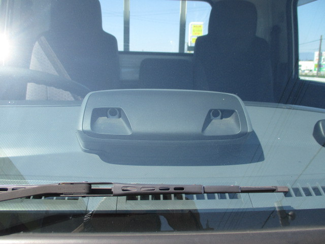 いすゞ エルフ 小型 平ボディ 2RG-NJR88A(102657) 18枚目