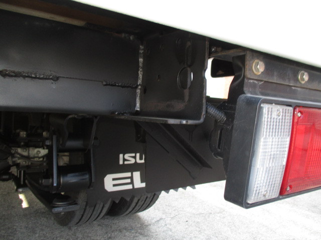 いすゞ エルフ 小型 平ボディ 2RG-NJR88A(102657) 24枚目