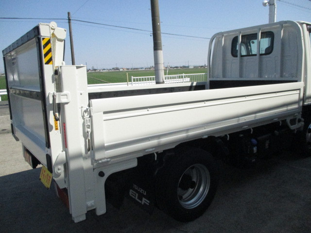 いすゞ エルフ 小型 平ボディ 2RG-NJR88A(102657) 36枚目