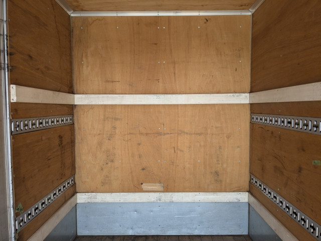 Mitsubishi Fuso canter Small Box body TPG-FEA50(102659) 19枚目