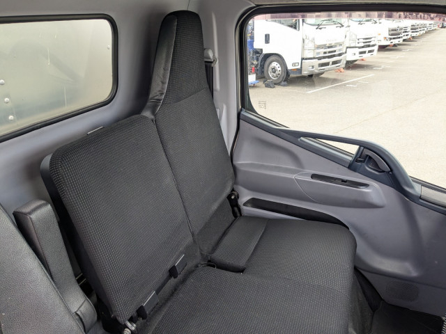 Mitsubishi Fuso canter Small Box body TPG-FEA50(102659) 29枚目