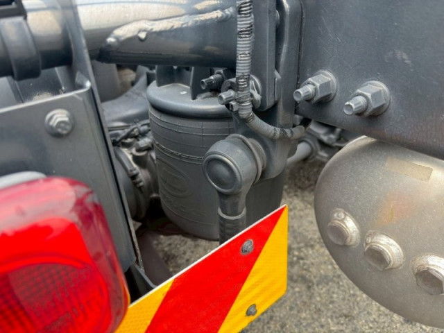 UDトラックス（日産） クオン 大型 トラクタ 2PG-GK5AAB(102694) 6枚目