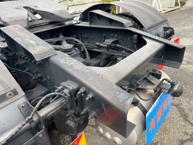 UDトラックス（日産） クオン 大型 トラクタ 2PG-GK5AAB(102694) 7枚目