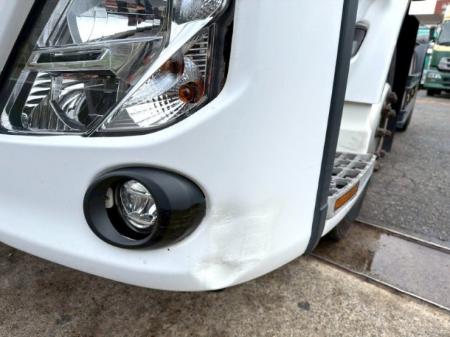 UDトラックス（日産） クオン 大型 トラクタ 2PG-GK5AAB(102694) 13枚目