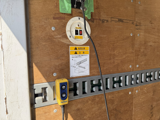 日野 デュトロ 小型 バン 2RG-XZC605M(102695) 15枚目