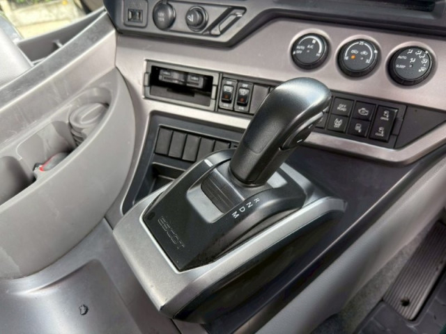 UDトラックス（日産） クオン 大型 トラクタ 2PG-GK5AAB(102694) 18枚目