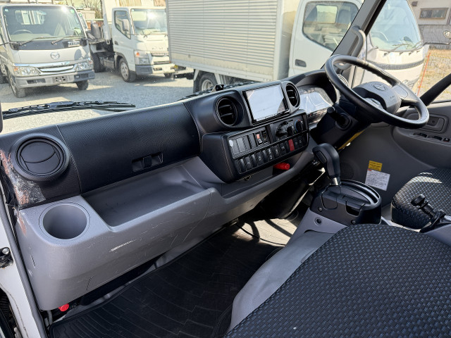 日野 デュトロ 小型 バン 2RG-XZC605M(102695) 44枚目