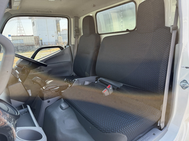 日野 デュトロ 小型 バン 2RG-XZC605M(102695) 45枚目