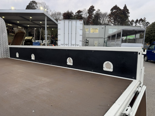 日野 デュトロ 小型 平ボディ（クレーン付） TKG-XZU652M(102698) 11枚目