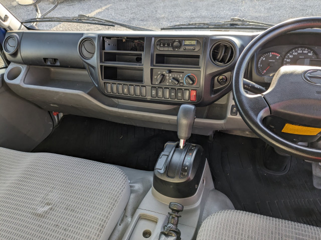 日野 デュトロ 小型 平ボディ TPG-XZC710M(102697) 26枚目