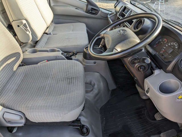 日野 デュトロ 小型 平ボディ TPG-XZC710M(102697) 34枚目