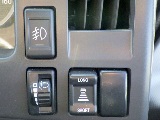 いすゞ フォワード 中型 平ボディ（クレーン付） 2PG-FRR90S1(102699) 36枚目