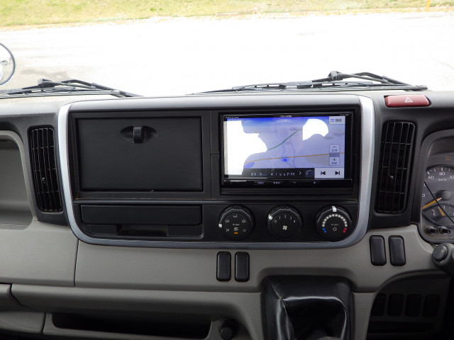 三菱ふそう キャンター 小型 平ボディ TPG-FBA20(102703) 9枚目