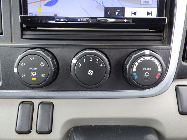 三菱ふそう キャンター 小型 平ボディ TPG-FBA20(102703) 11枚目