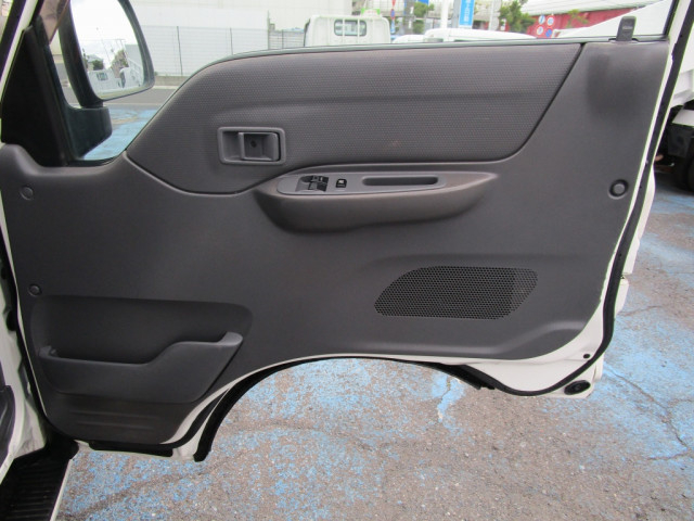 マツダ ボンゴ 小型 冷蔵冷凍バン DBF-SLP2T(102702) 25枚目