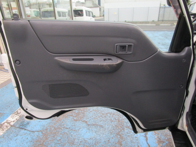 マツダ ボンゴ 小型 冷蔵冷凍バン DBF-SLP2T(102702) 28枚目