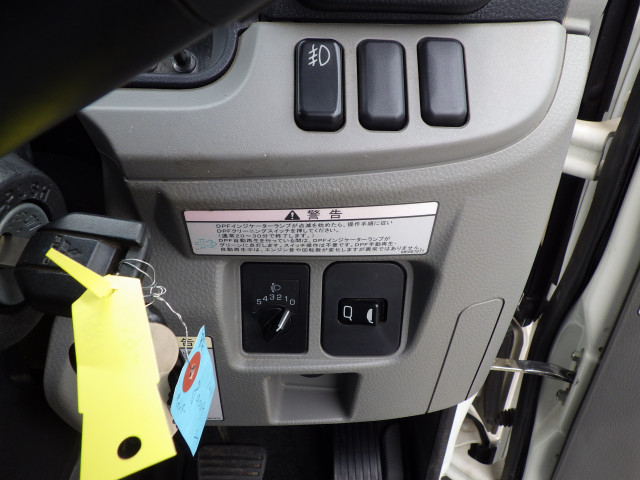 三菱ふそう キャンター 小型 平ボディ TPG-FBA20(102703) 16枚目