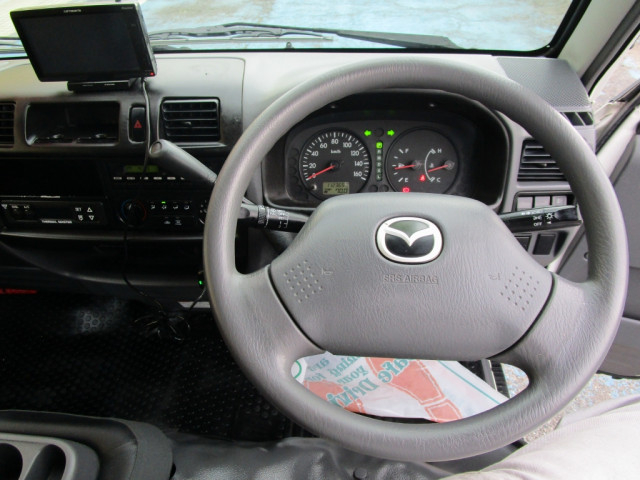 マツダ ボンゴ 小型 冷蔵冷凍バン DBF-SLP2T(102702) 31枚目