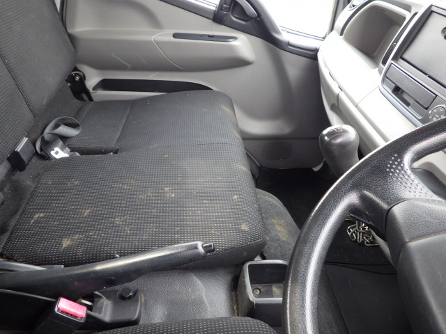 三菱ふそう キャンター 小型 平ボディ TPG-FBA20(102703) 18枚目