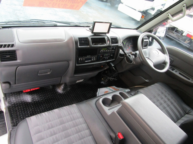 マツダ ボンゴ 小型 冷蔵冷凍バン DBF-SLP2T(102702) 32枚目