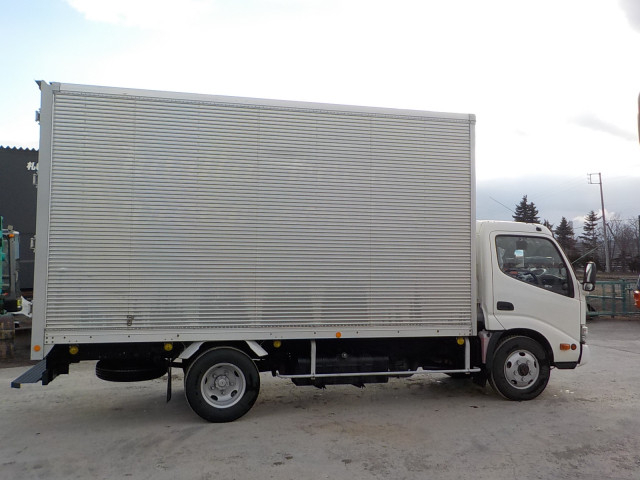 日野 デュトロ 小型 バン TKG-XZU695M(102704) 4枚目