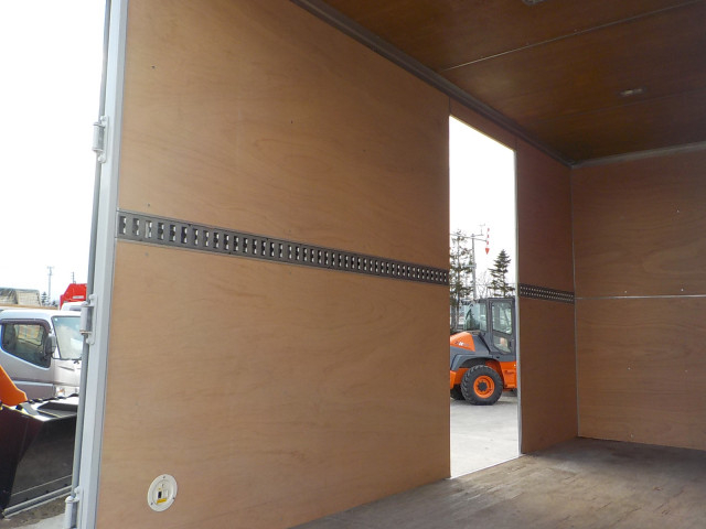 日野 デュトロ 小型 バン TKG-XZU695M(102704) 14枚目