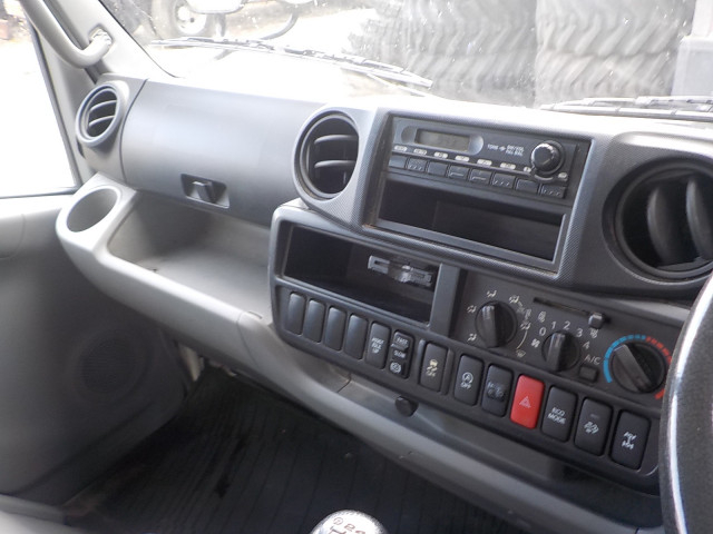 日野 デュトロ 小型 バン TKG-XZU695M(102704) 38枚目