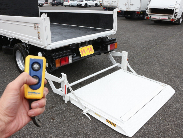 いすゞ エルフ 小型 平ボディ TPG-NJR85A(102706) 28枚目