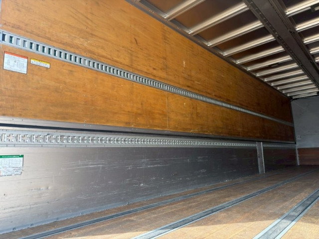 日野 プロフィア 大型 ウィング QPG-FR1EXEG(102708) 12枚目