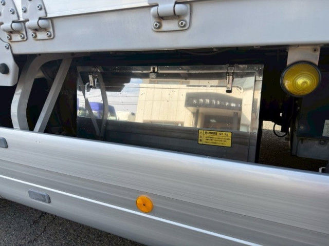 日野 プロフィア 大型 ウィング QPG-FR1EXEG(102708) 21枚目