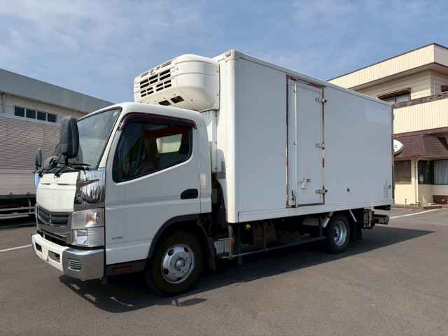 三菱ふそう キャンター 小型 冷蔵冷凍バン TKG-FEB50(102711) 1枚目