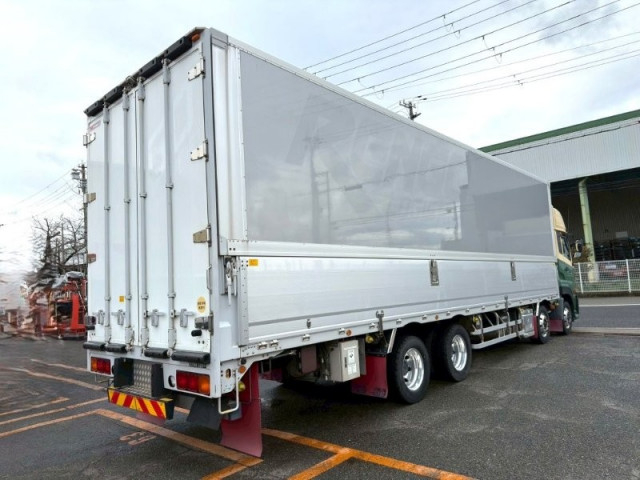 UDトラックス（日産） クオン 大型 ウィング QPG-CG5ZA(102712) 3枚目