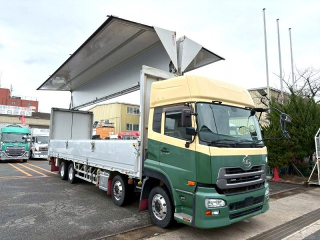 UDトラックス（日産） クオン 大型 ウィング QPG-CG5ZA(102712) 6枚目